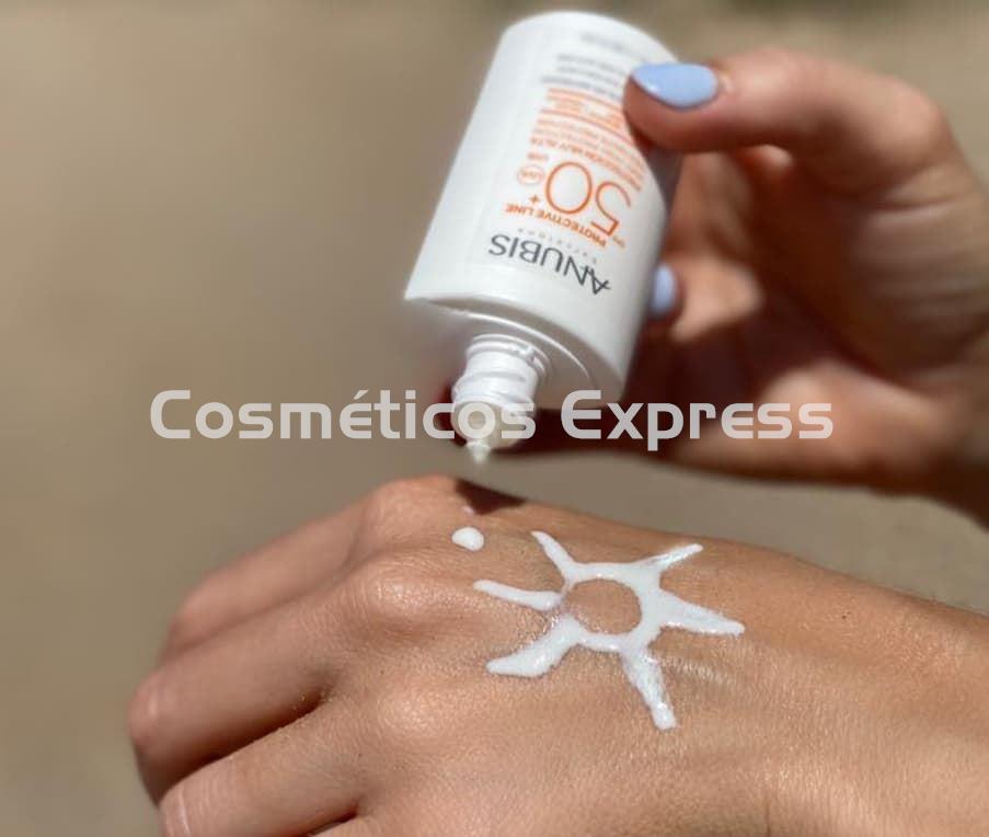 Anubis Cosmetics Protector Solar Antiedad SPF 50+ Protective Line - Imagen 2
