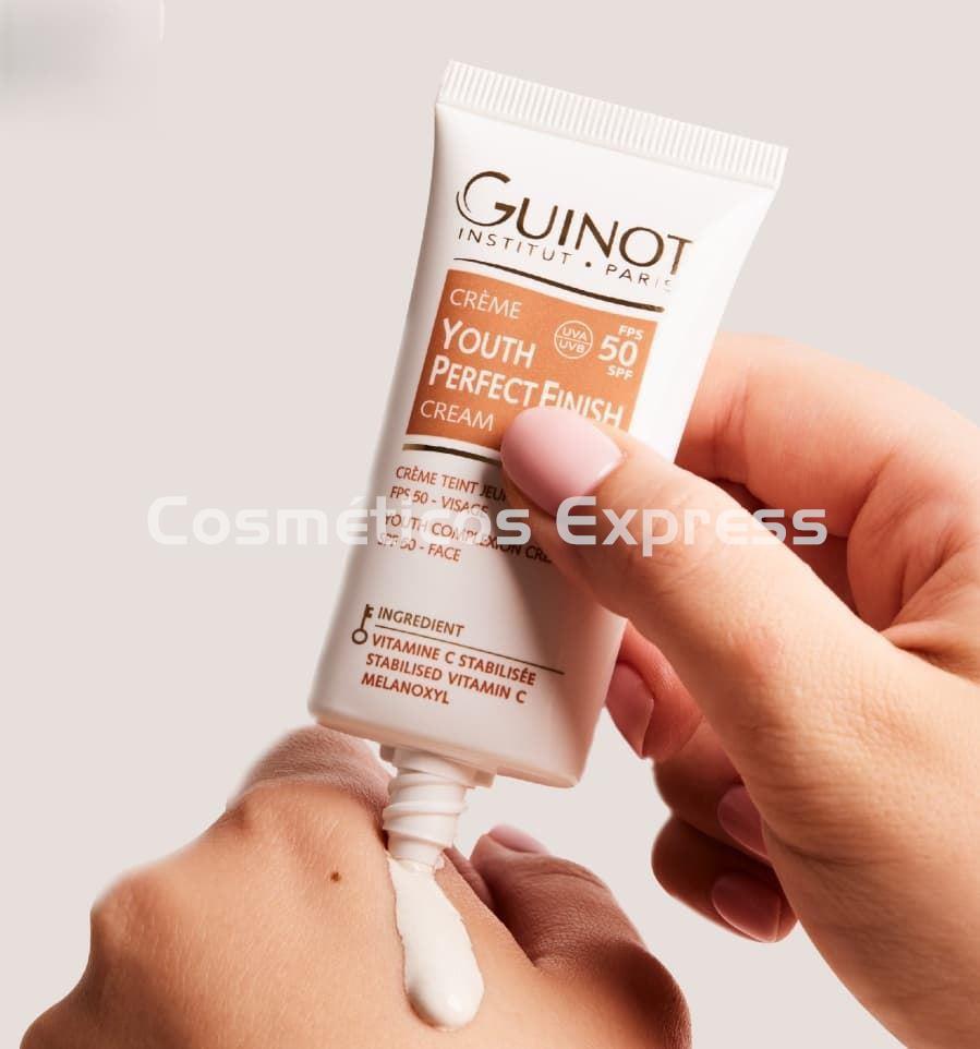 Guinot Crema Youth Perfect Finish SPF 50 - Imagen 3