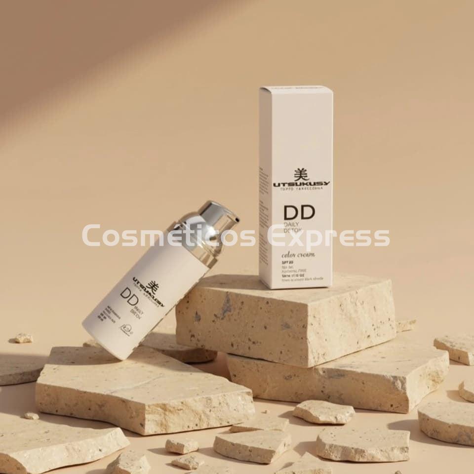 Utsukusy DD COLOR CREAM SPF 50 Tono Oscuro - Imagen 6